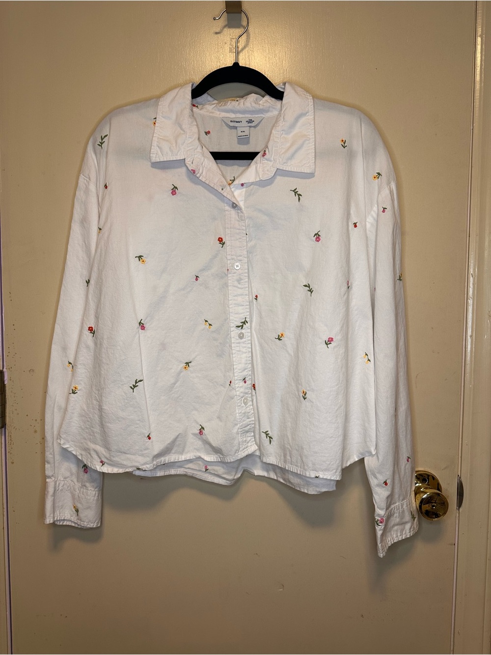 Old Navy cropped button down shirt